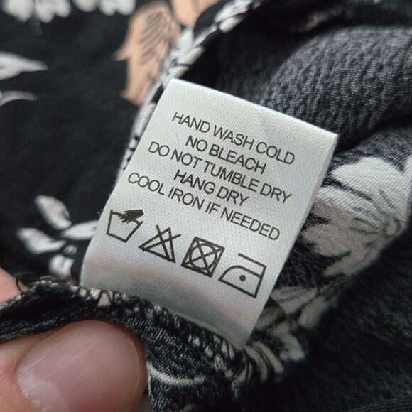 Privacy Please Black Floral Dale Sleeveless V-Neck Jumpsuit Women's Small - Picture 8 of 11